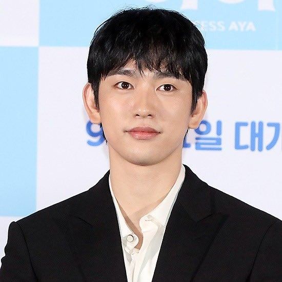 朴珍荣的最新照片