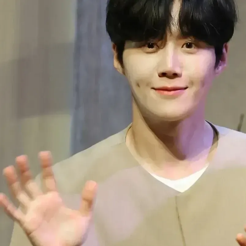 Latest photo of Kim Seonho