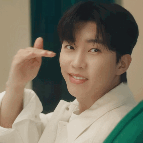 Behind-the-scenes cut of Lim Youngwoong