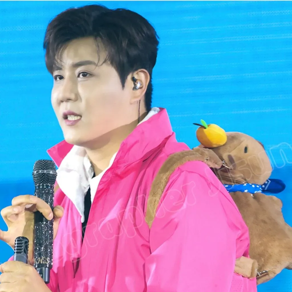 Behind-the-scenes cut of Jin Haesung
