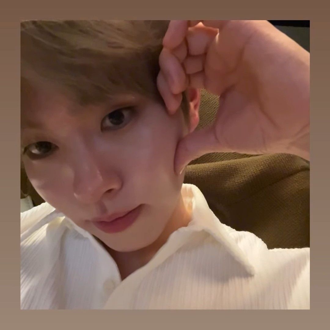 A moment captured by a fan of Lee Byeongchan