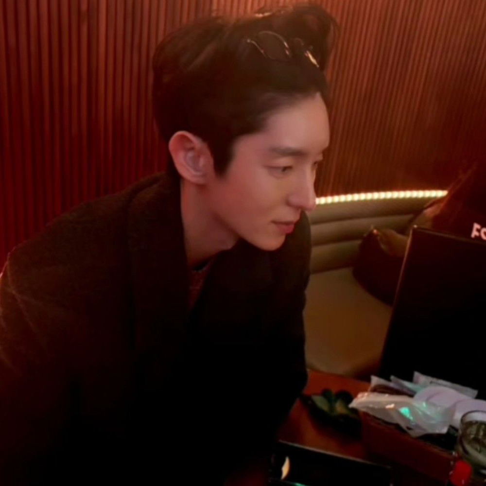 Latest photo of Lee Joongi