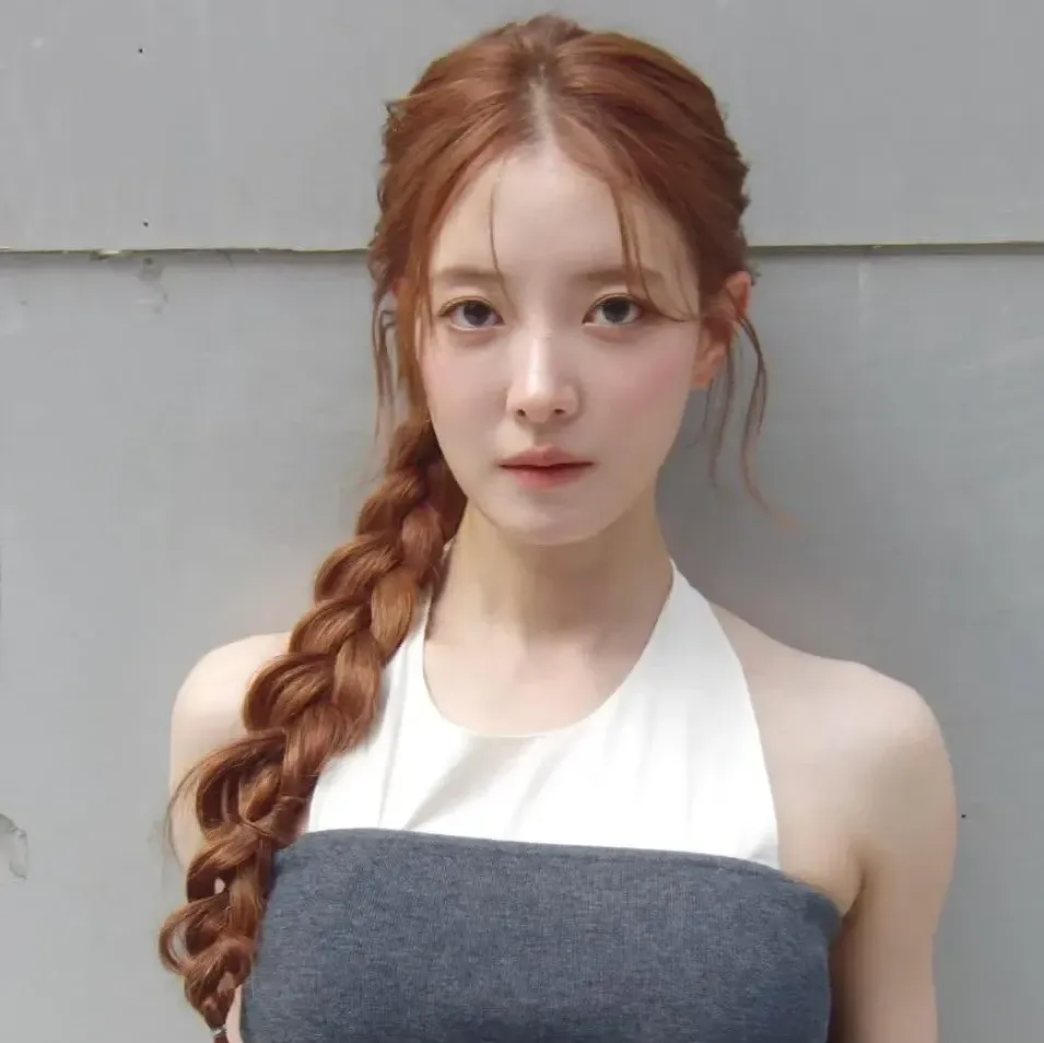 Recent activity shot of Lee Seyoung