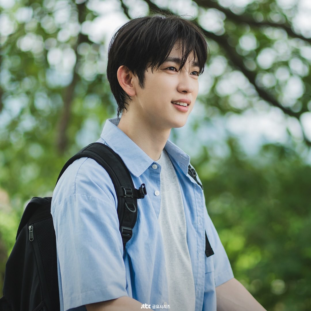 Foto terbaru dari Park Jinyoung