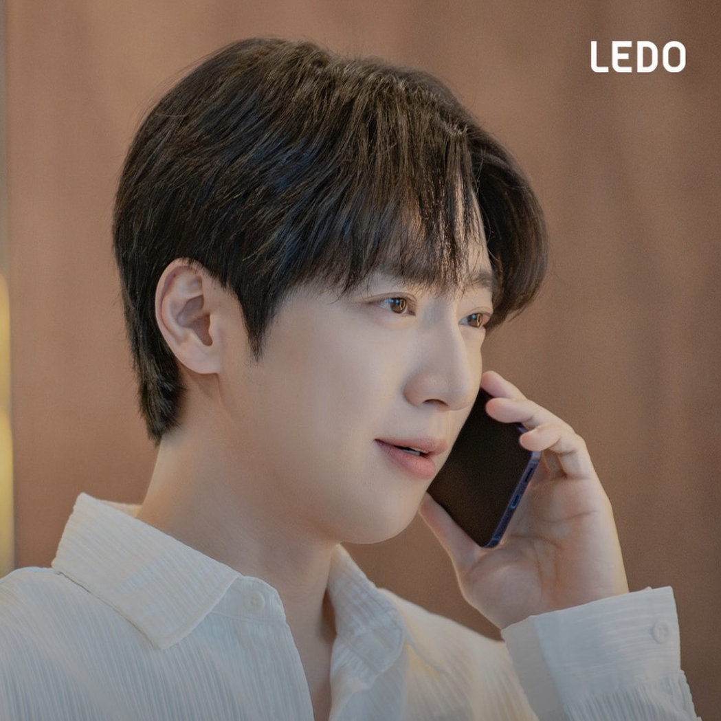 A moment captured by a fan of Lee Sangyeob