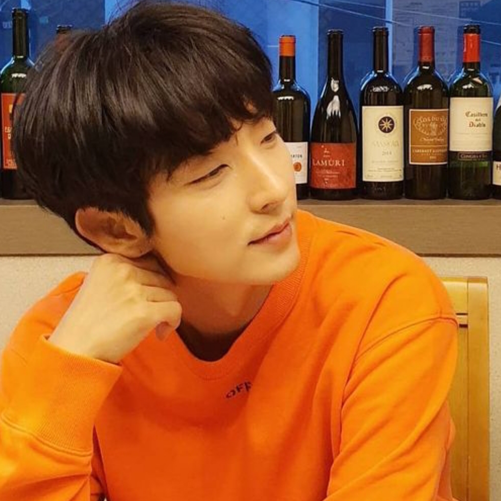 Recent activity shot of Lee Joongi
