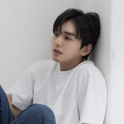 A moment captured by a fan of Yoo Seungho