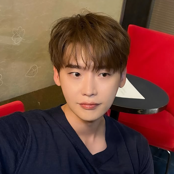 Latest photo of Lee Jongsuk