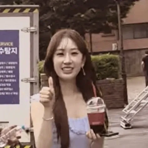 Cuplikan di balik layar dari Jeon Yujin