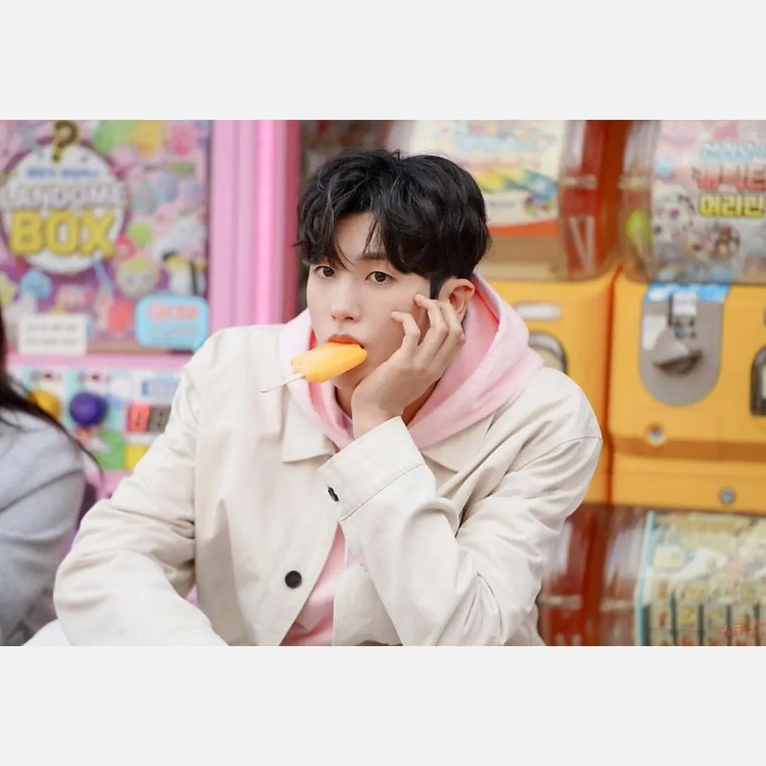 Latest photo of Park Hyungsik