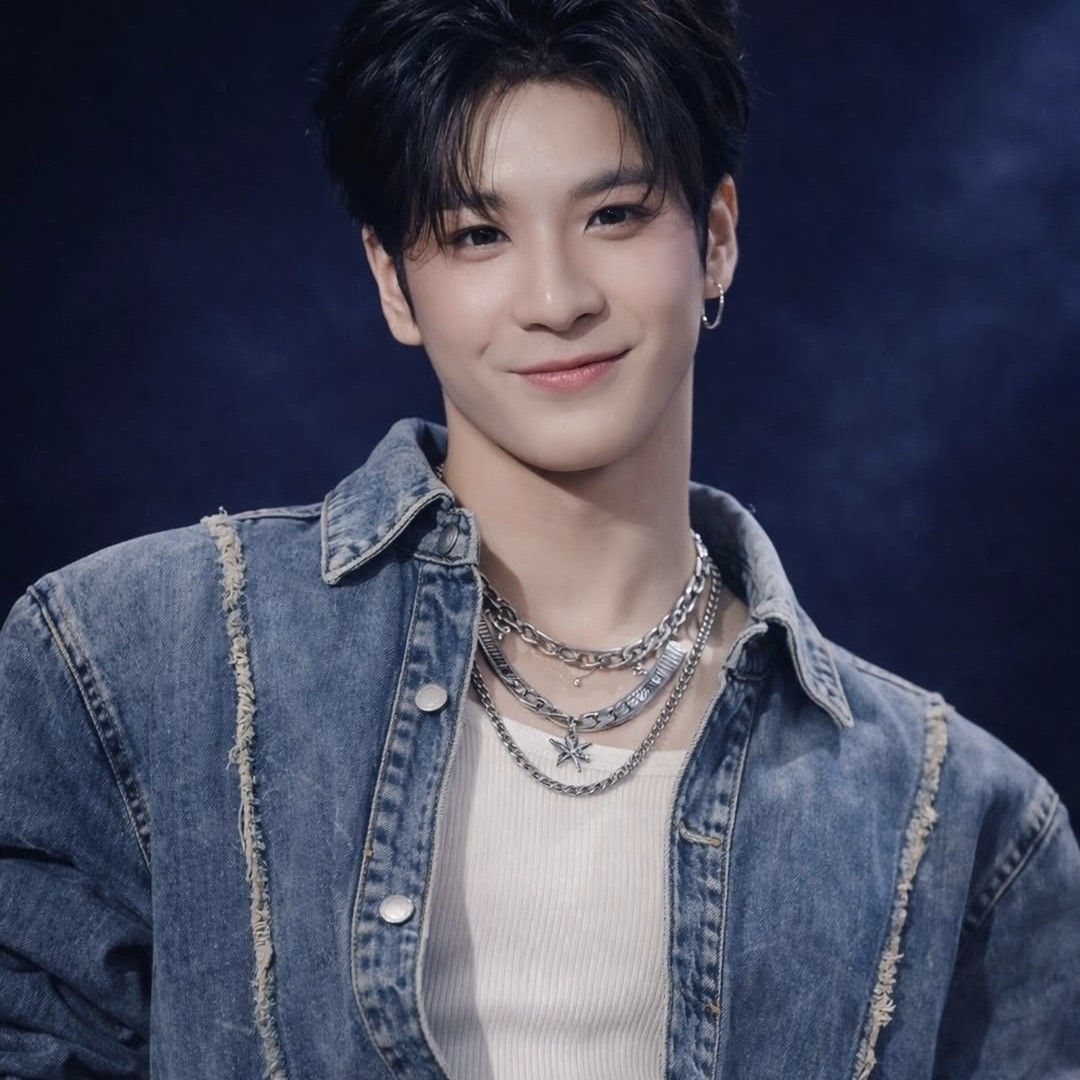 Latest photo of Jeong Dongwon