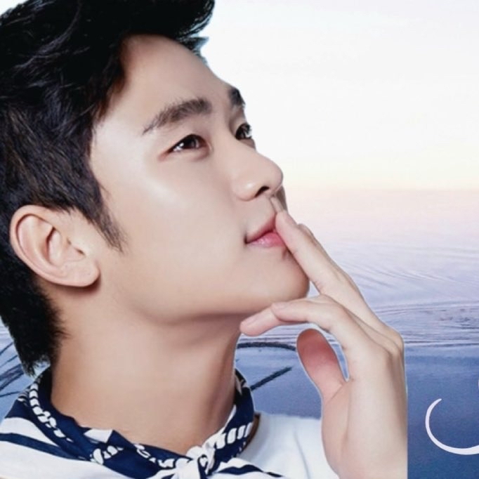 A moment captured by a fan of Kim Soohyun