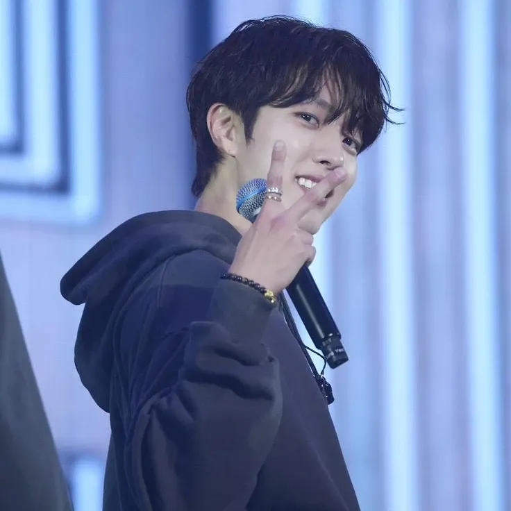 Behind-the-scenes cut of Lee Seongyeol