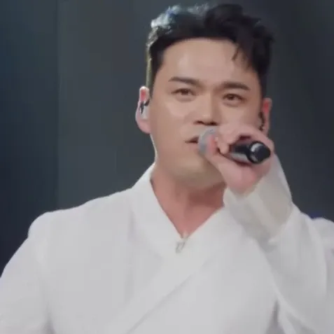 Behind-the-scenes cut of Cheonrokdam