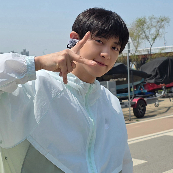 Behind-the-scenes cut of Chanyeol