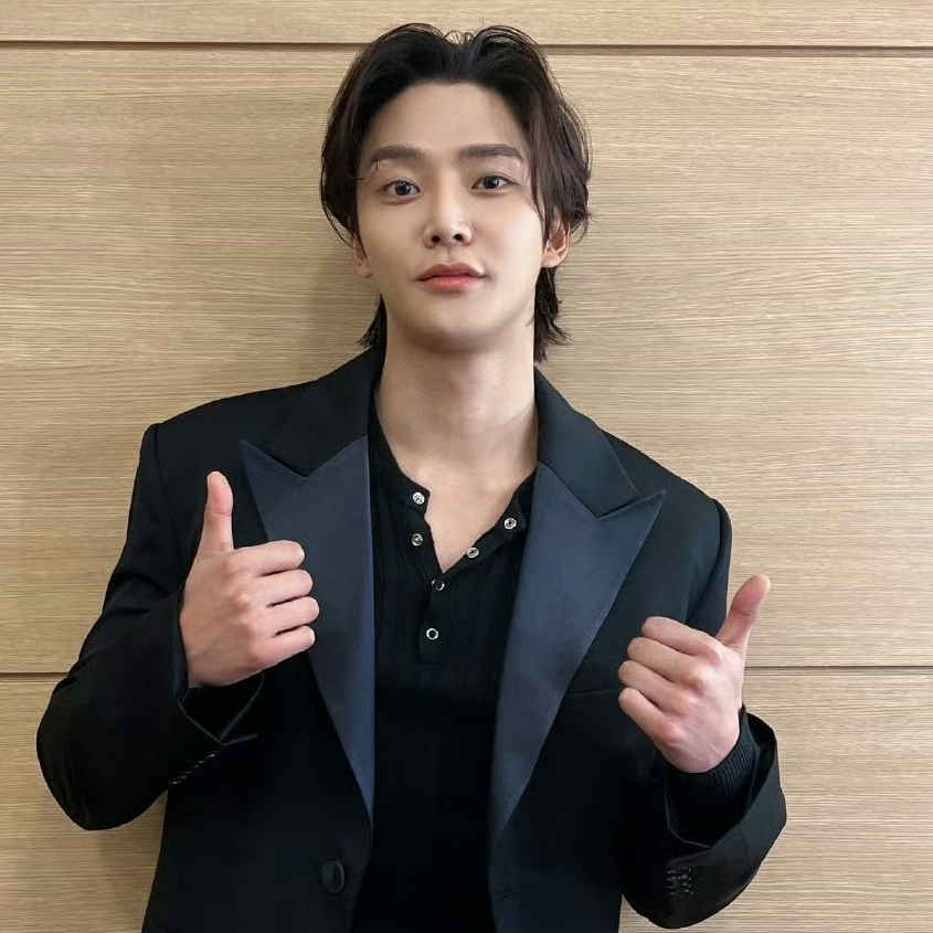 Foto terbaru dari Rowoon