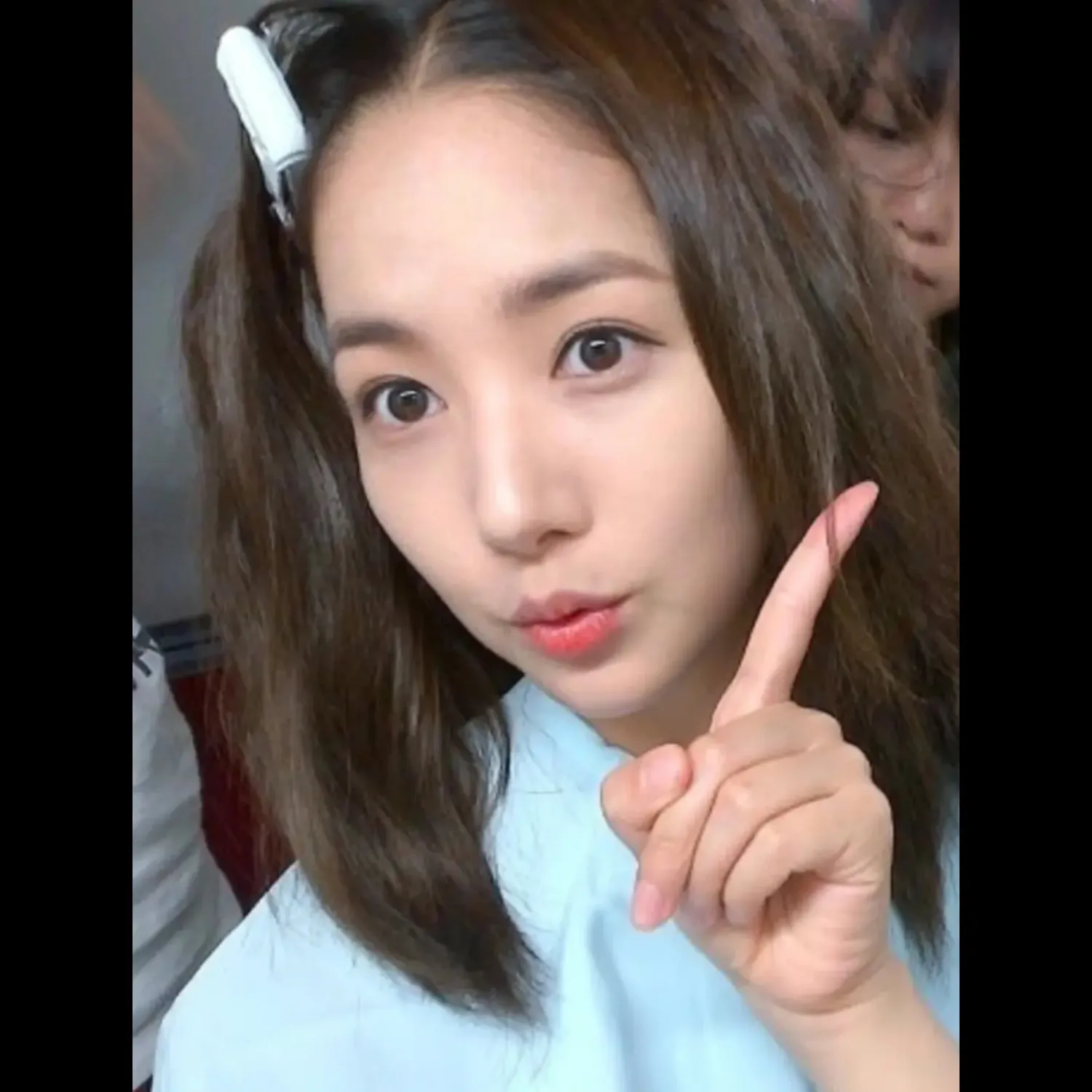 Behind-the-scenes cut of Park Minyoung
