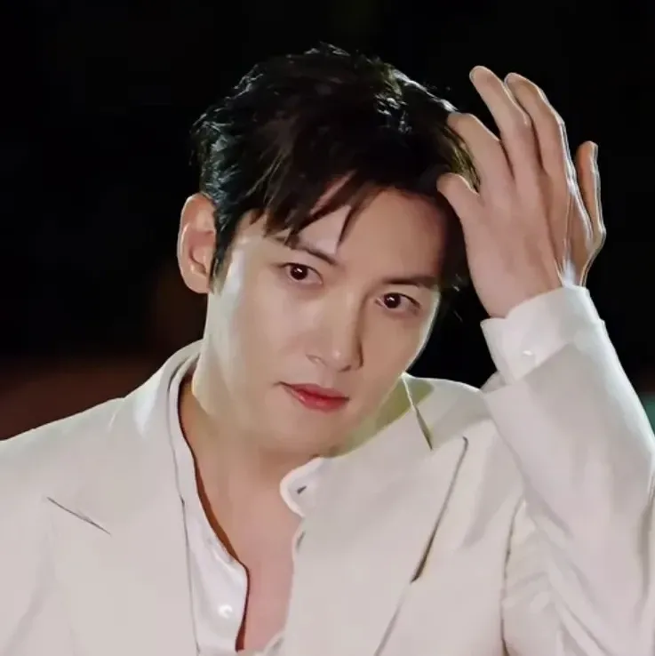 A moment captured by a fan of Ji Changwook