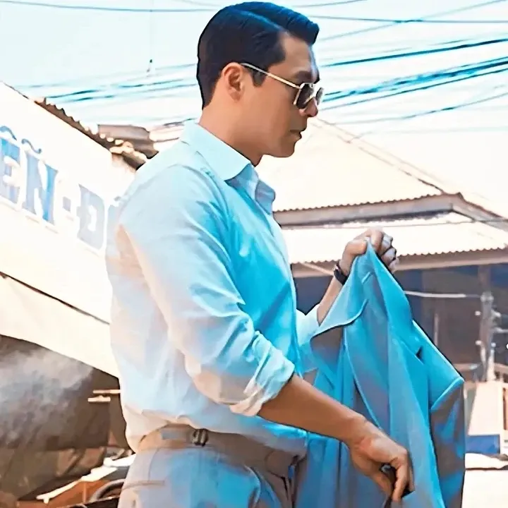 Momen yang diabadikan oleh penggemar Hyun Bin
