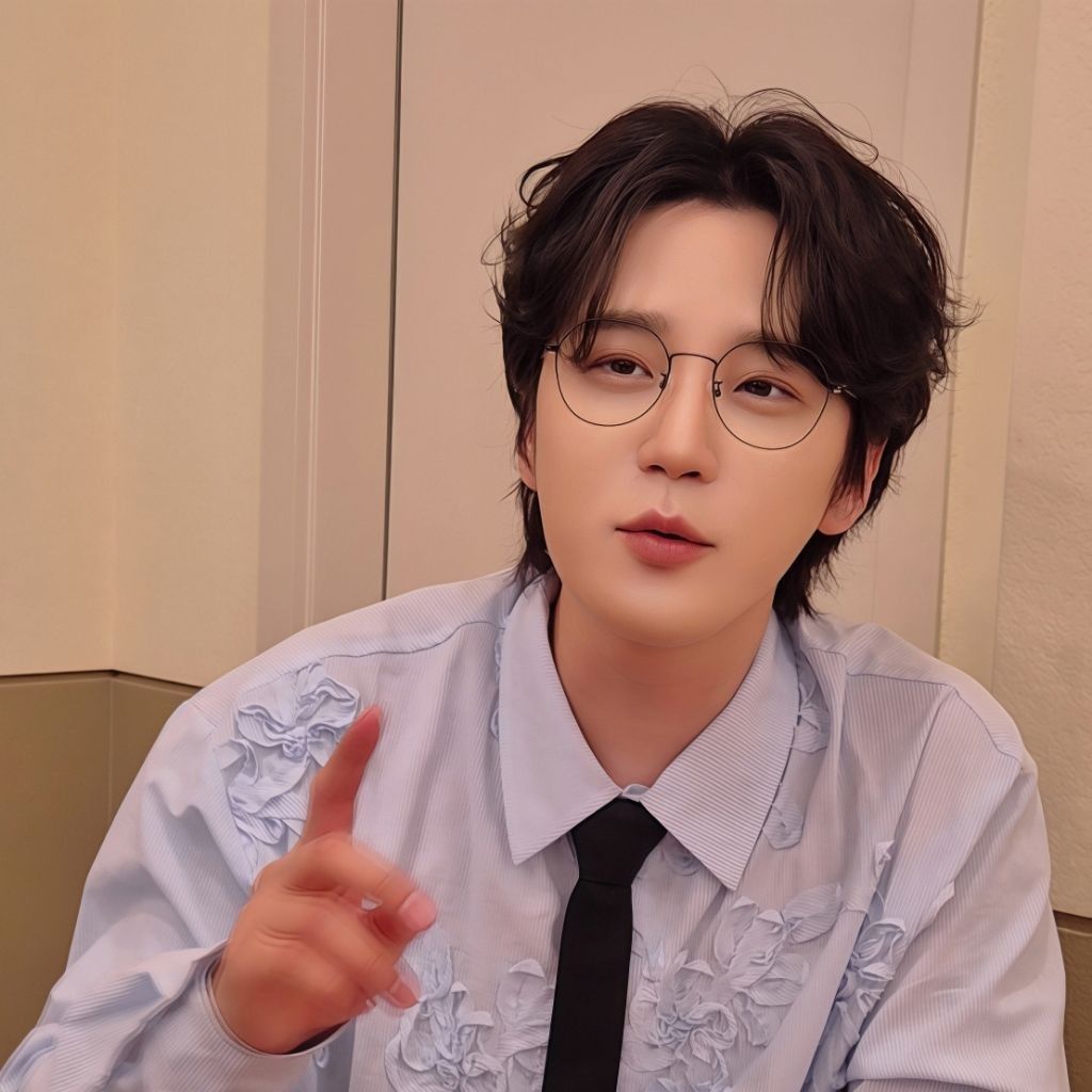 Latest photo of Park Jihoo (Mr. Trot 3)