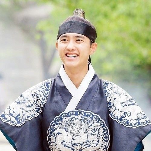 都暻秀 (D.O.)的最新照片