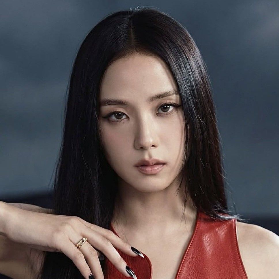 Behind-the-scenes cut of Jisoo (1995)