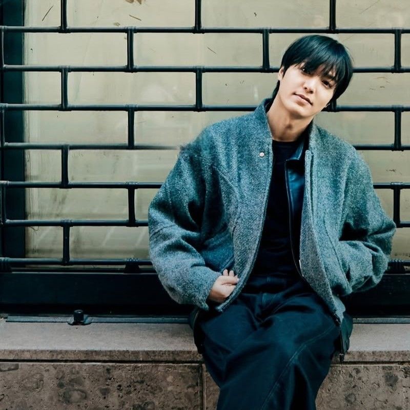 粉絲拍下的李敏鎬瞬間