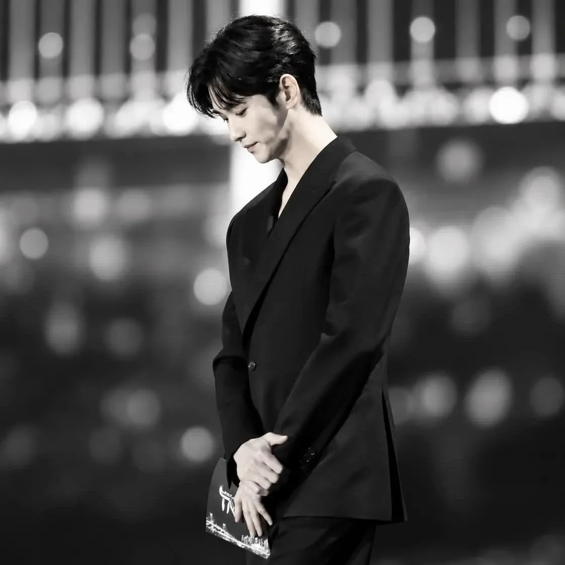 Behind-the-scenes cut of Kim Soohyun