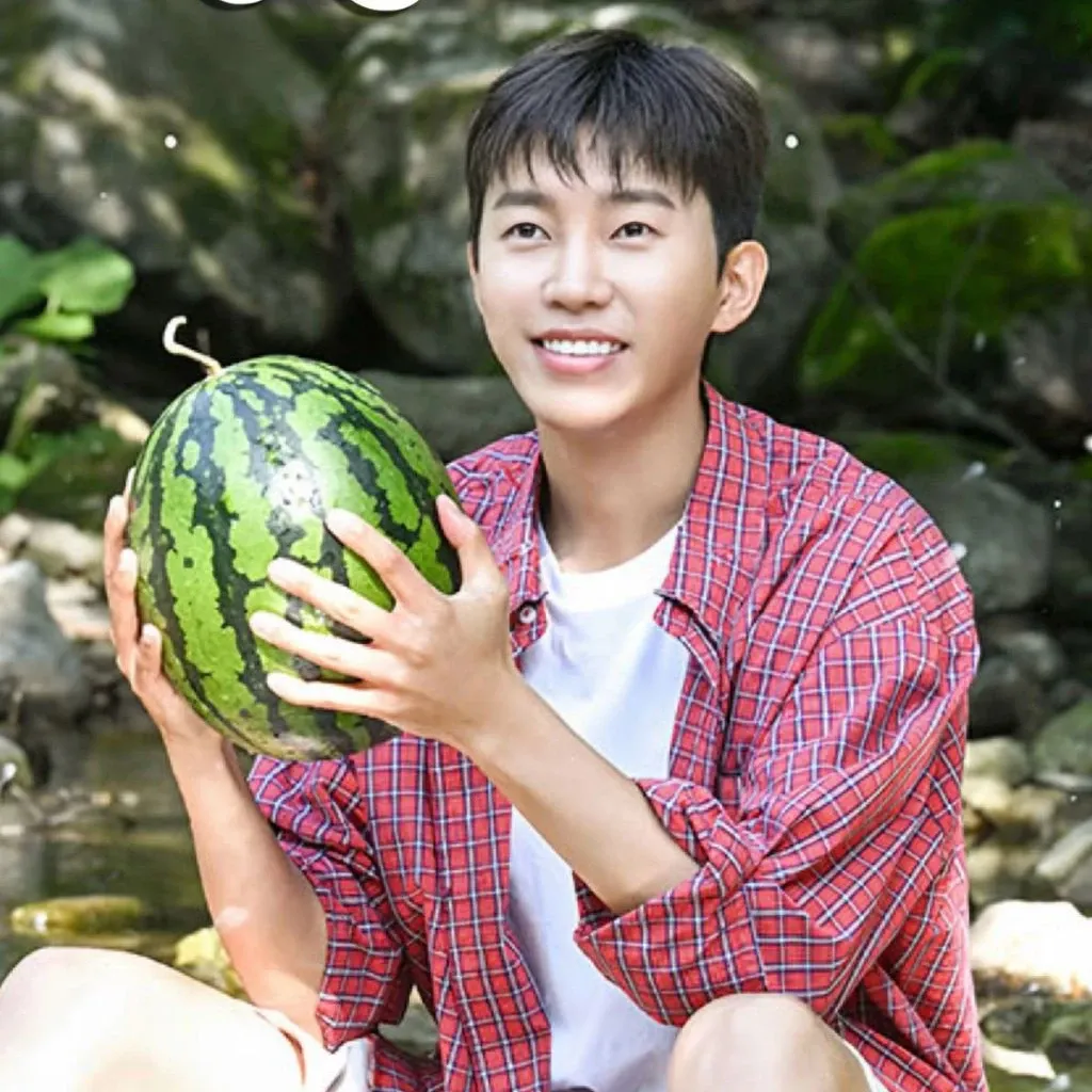 Foto terbaru dari Lim Youngwoong