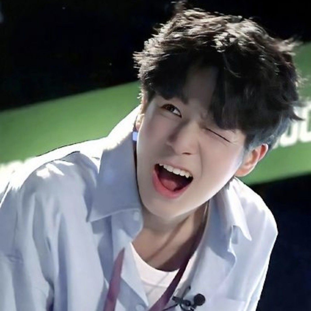 Cuplikan di balik layar dari Jeong Dongwon