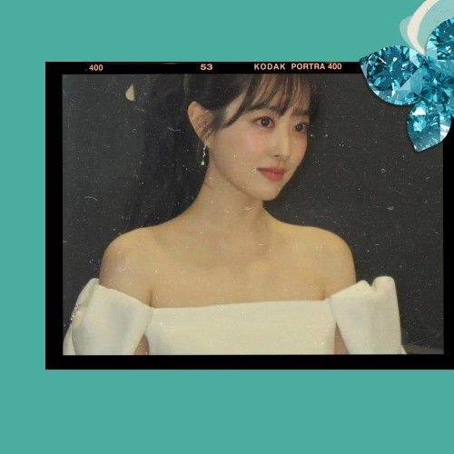 Behind-the-scenes cut of Park Boyoung