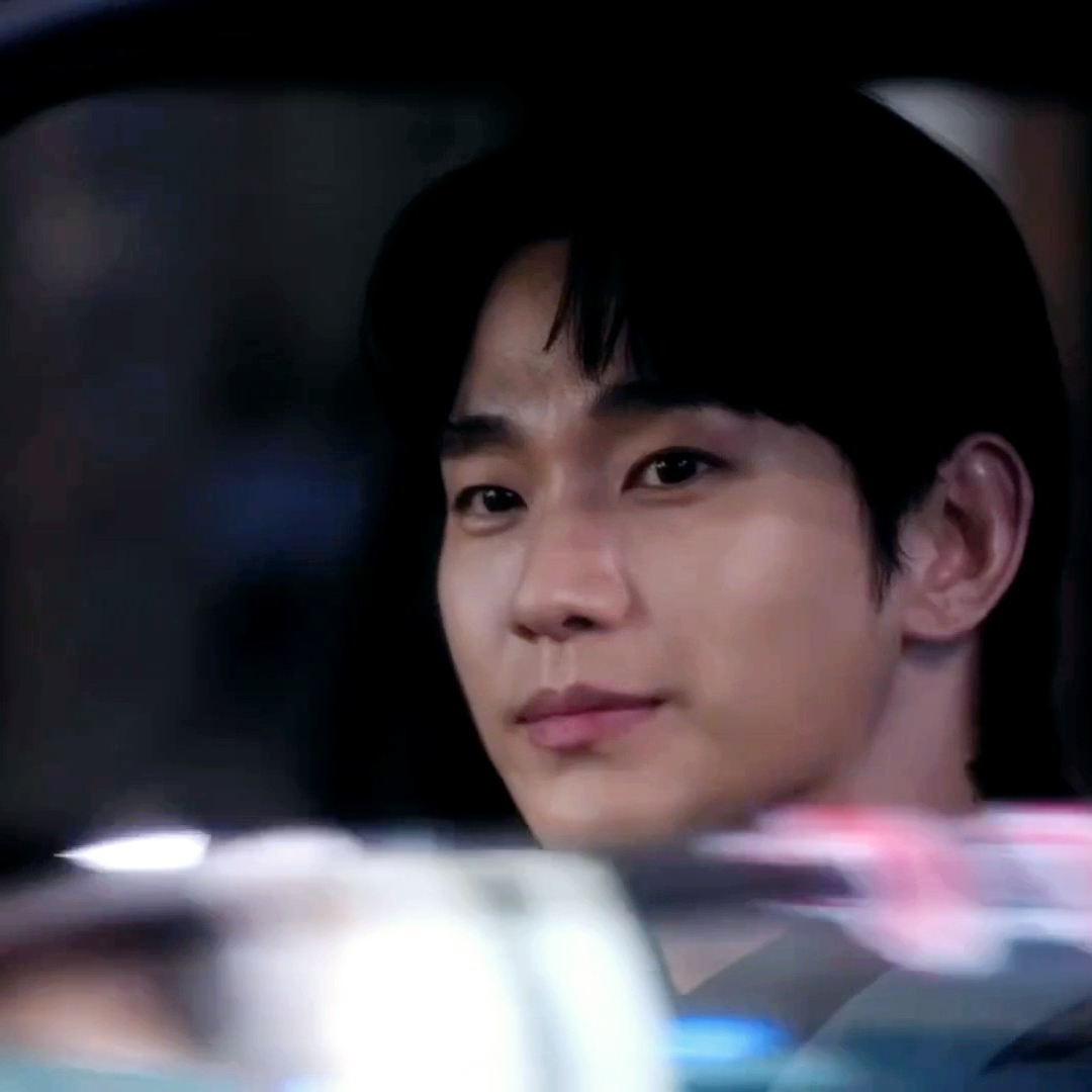 Behind-the-scenes cut of Kim Soohyun