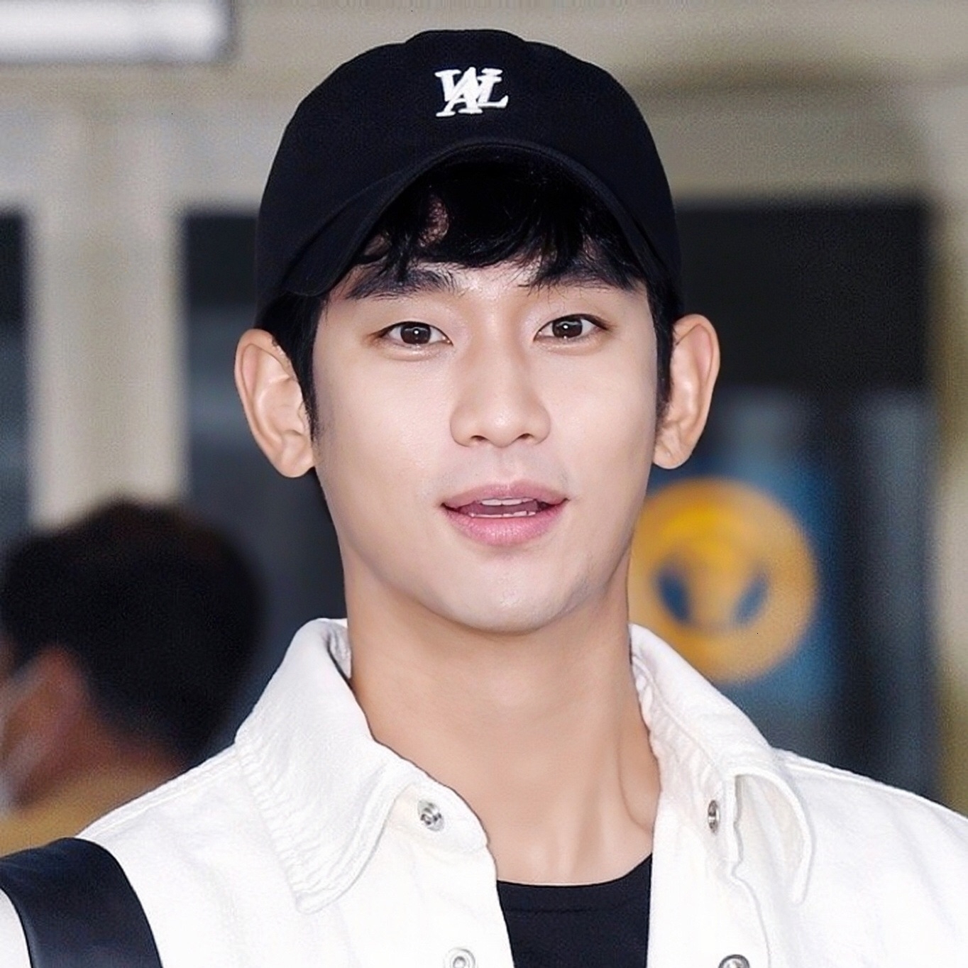 Recent activity shot of Kim Soohyun