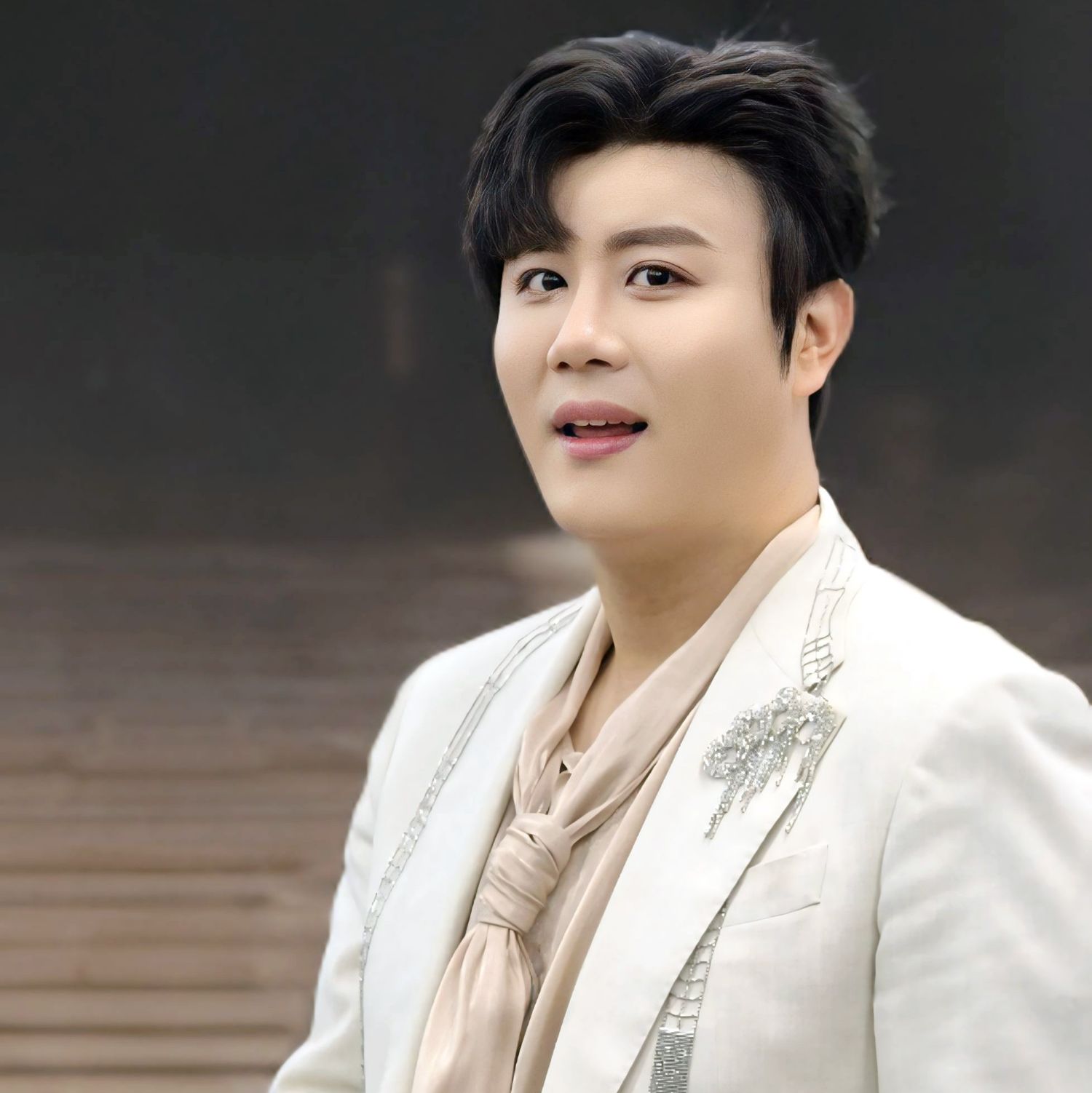 Recent activity shot of Jin Haesung