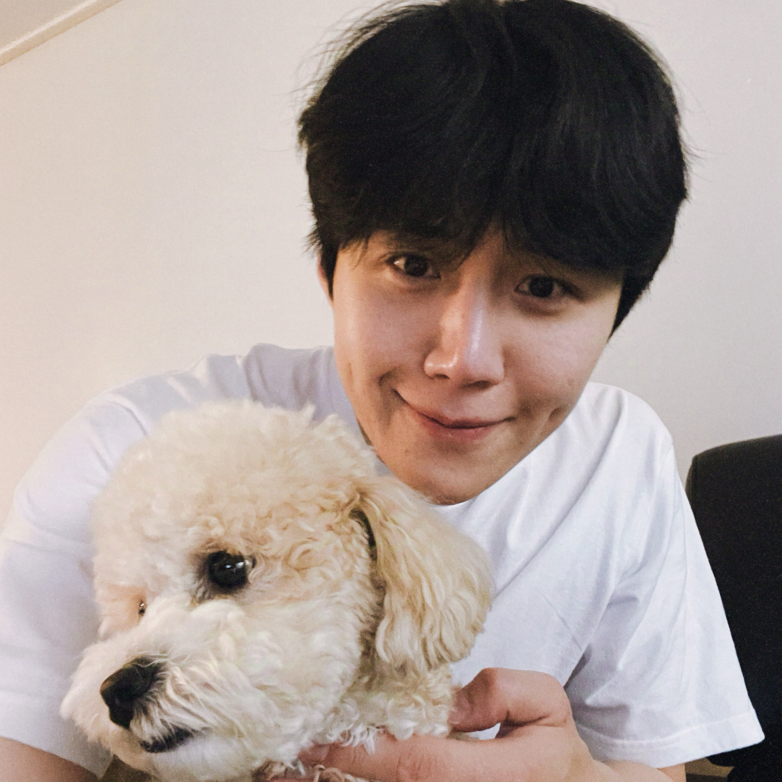 Behind-the-scenes cut of Kim Seonho