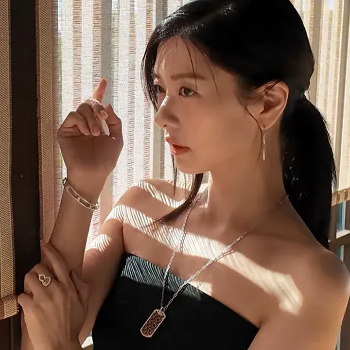 Behind-the-scenes cut of Jung Somin