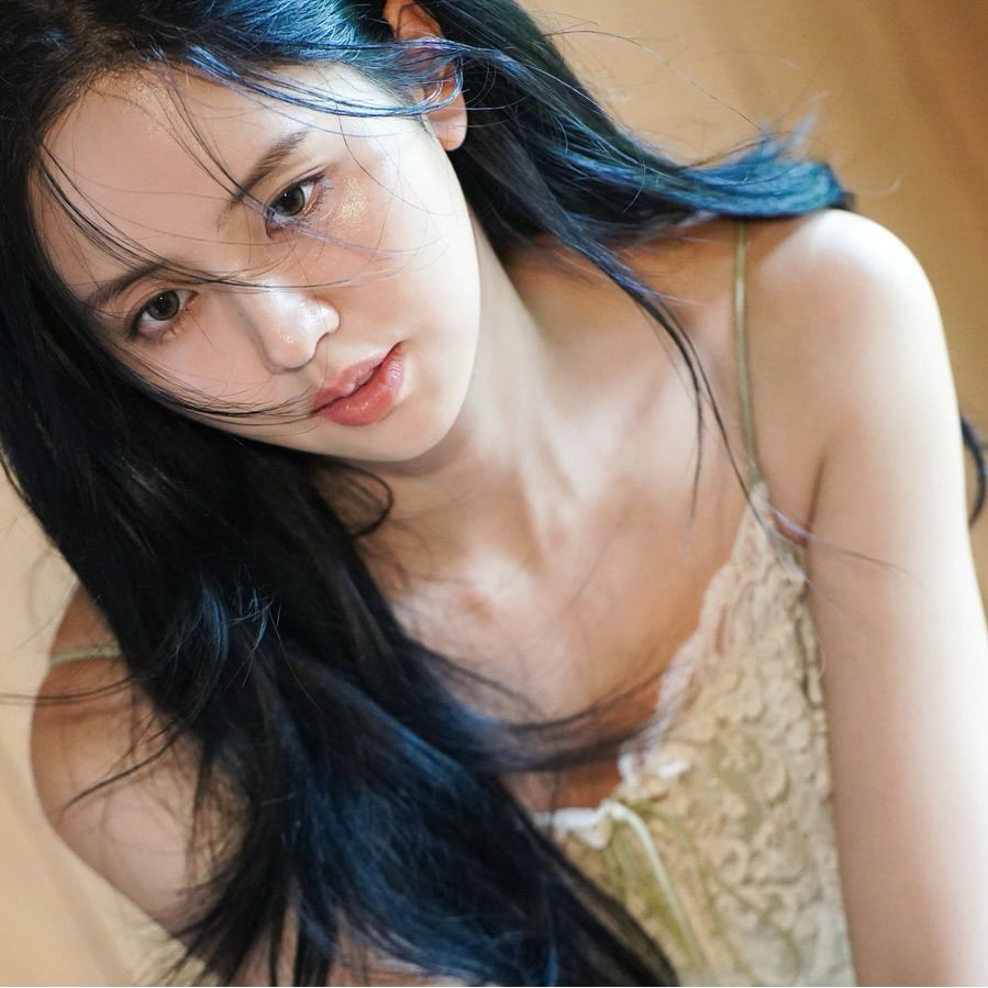 Foto kegiatan terbaru dari Kim Sohyun