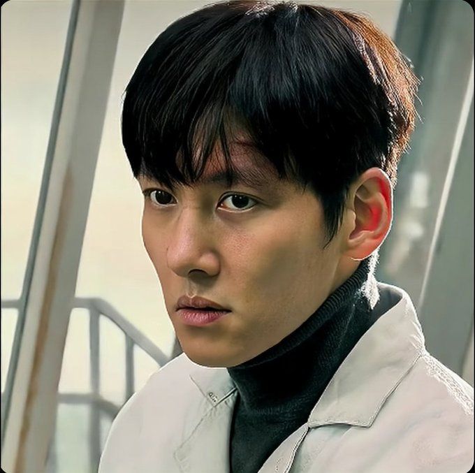 粉絲拍下的池昌旭瞬間