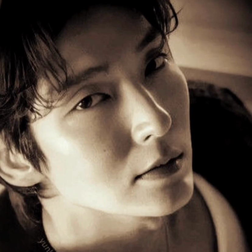 A moment captured by a fan of Lee Joongi