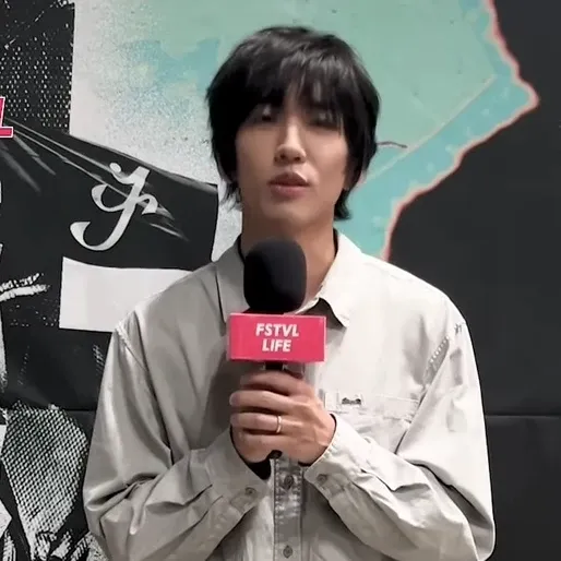 Recent activity shot of Lee Seungyoon