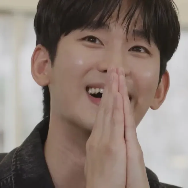 Recent activity shot of Kim Soohyun