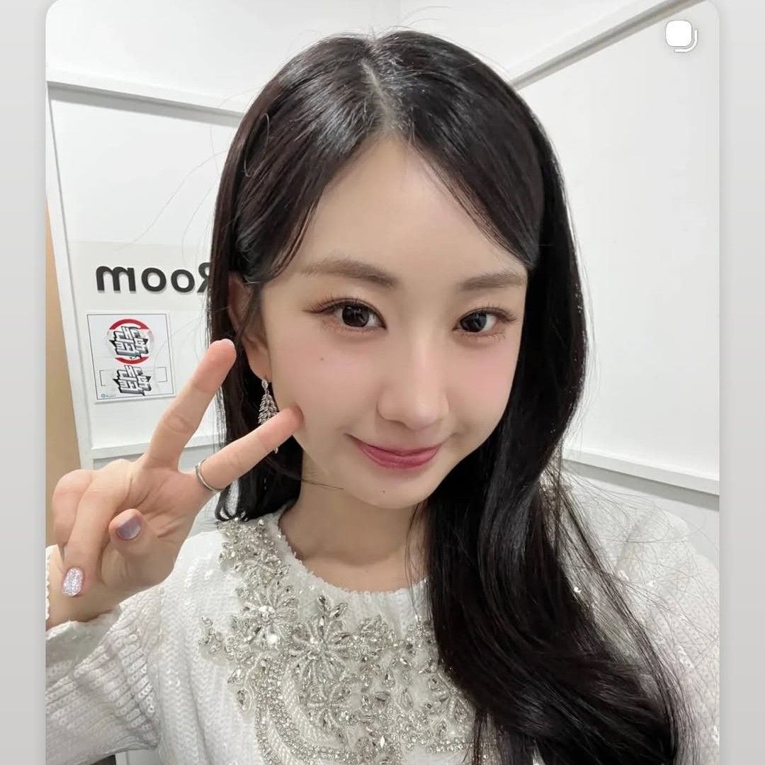 Latest photo of Jeon Yujin