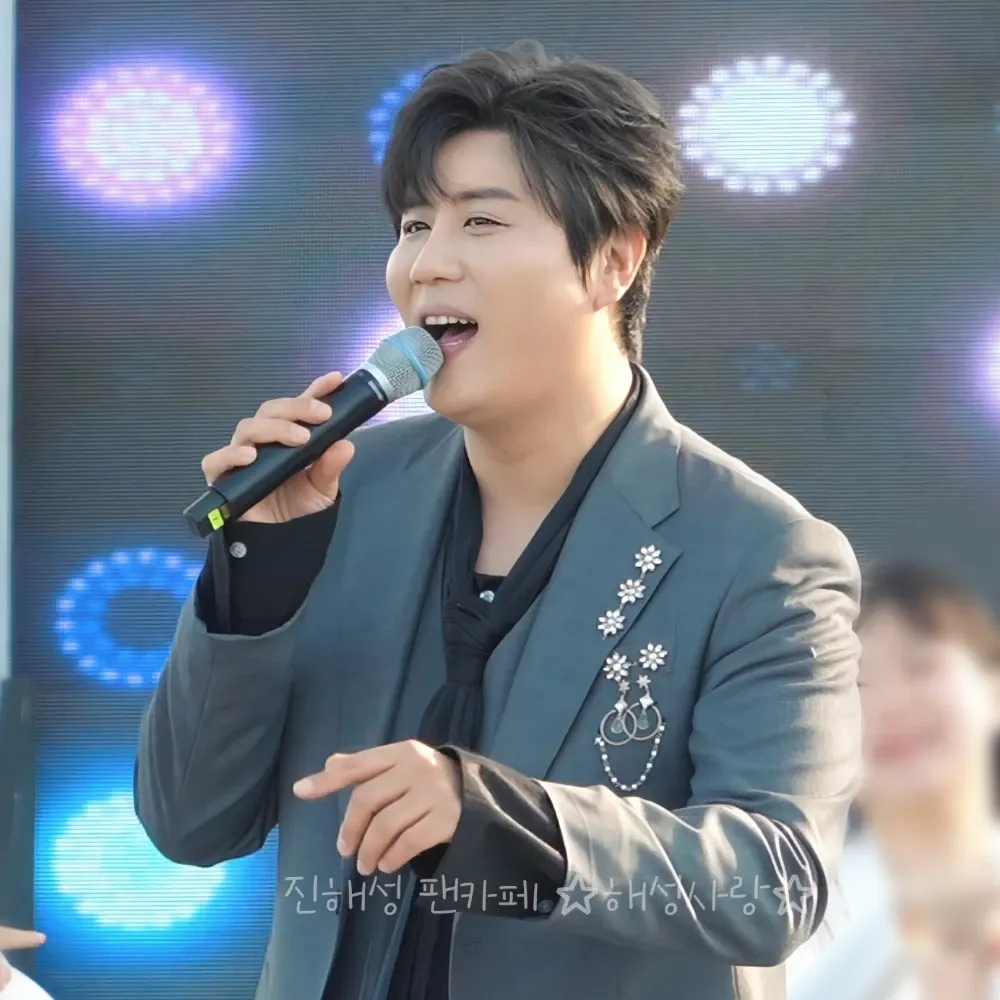 粉丝拍下的晋海成瞬间