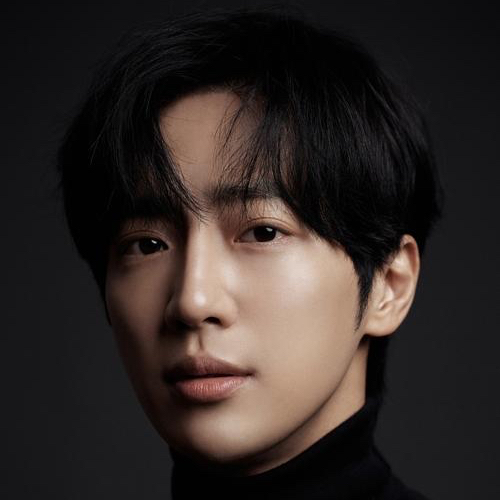 A moment captured by a fan of Lee Sangyeob