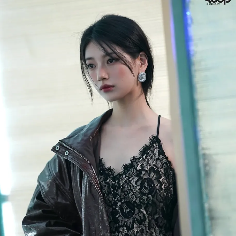 Recent activity shot of Bae Suzy