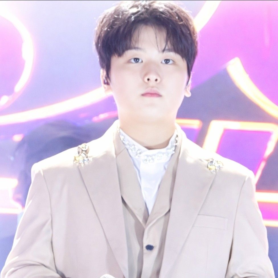 Recent activity shot of Park Sungon