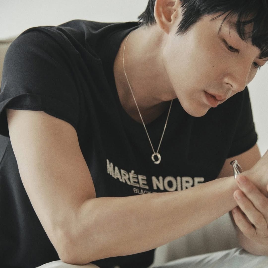 A moment captured by a fan of Lee Joongi