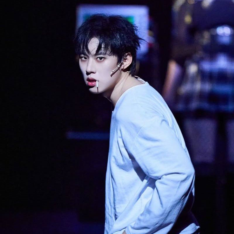 A moment captured by a fan of Kim Sungcheol