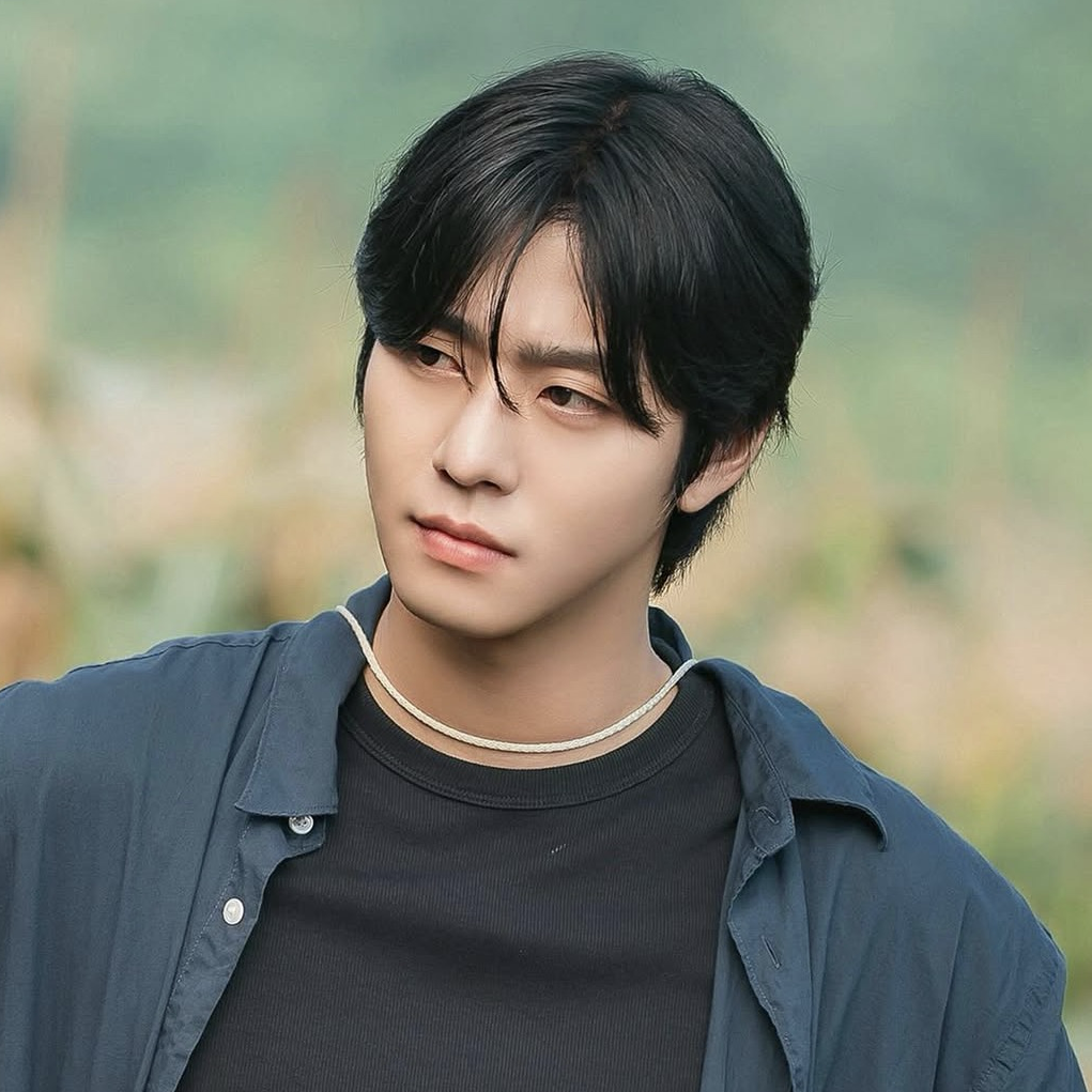 Behind-the-scenes cut of Ahn Hyoseop