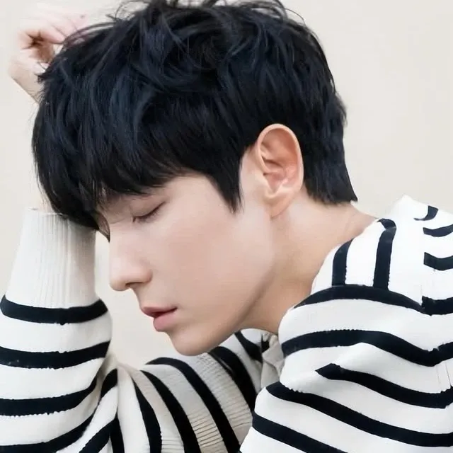 Behind-the-scenes cut of Lee Joongi